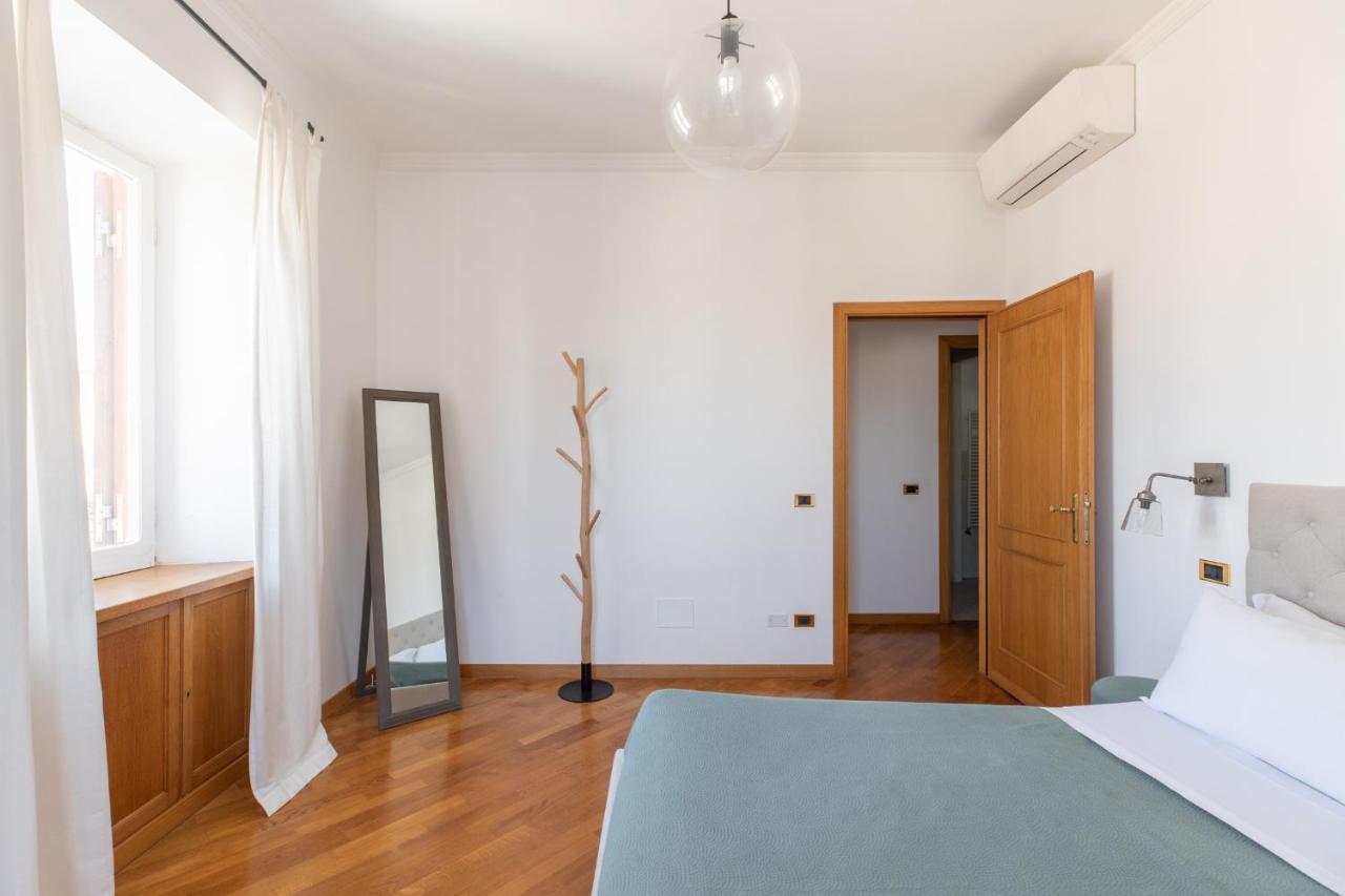 דירות רומא Iflat Monti Penthouse Panoramic View מראה חיצוני תמונה